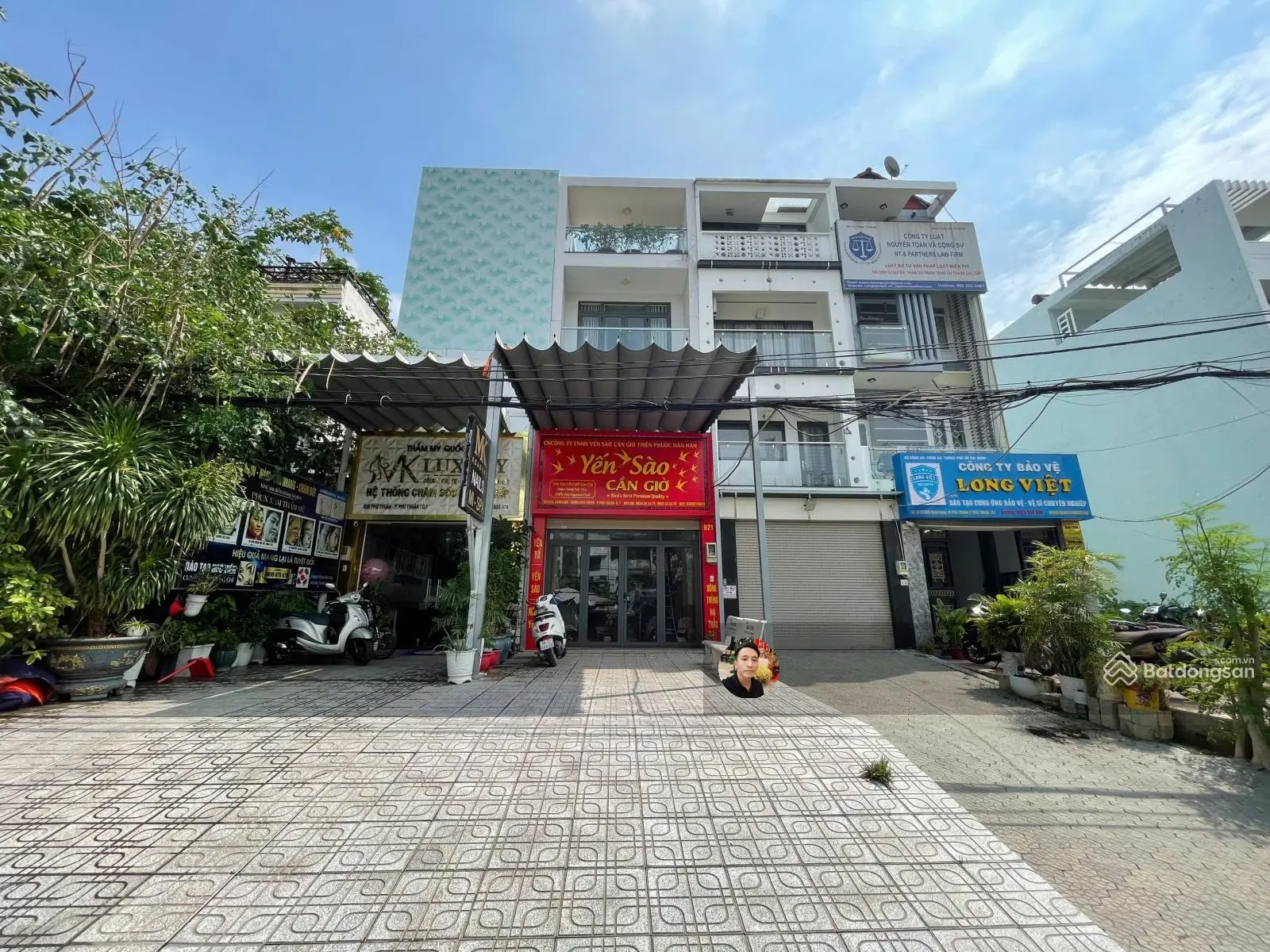 Bán nhà phố 4 tầng (4x20m) có thang máy MT đường Phú Thuận Quận 7 giá 17 tỷ LH: 0917 796 *** Phương