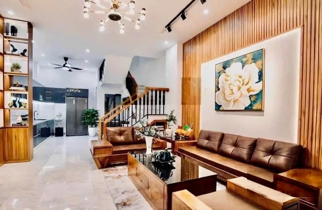 Nhà 4tầng kiên cố trung tâm hoà cường bắc hải châu,cách nhà 30m tô đậu đỗ ngày đêm -full nội thất