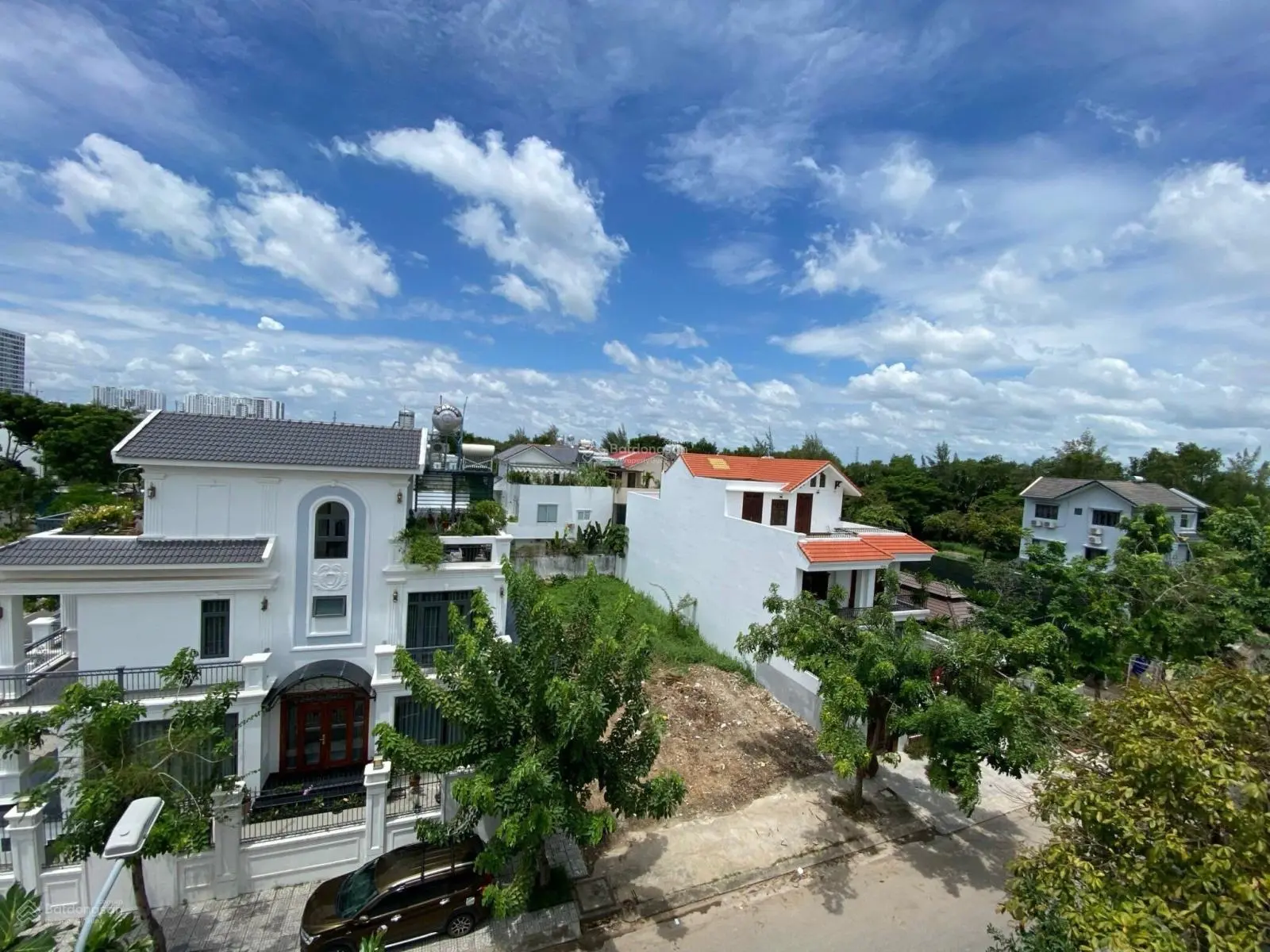 Cần bán lô đất góc 2 mặt tiền View công viên KDC Sadeco Phước Kiển A. DT: 6.6m x 18.5m, Sổ đỏ riêng