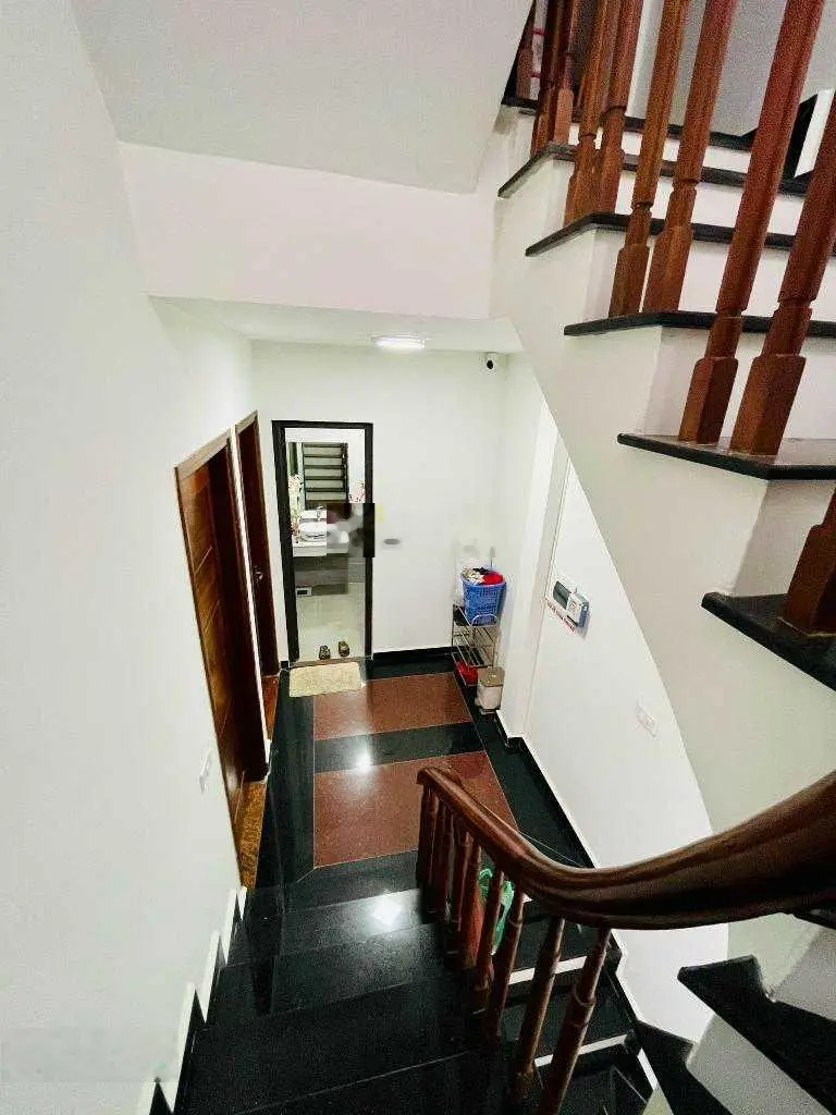 Bán nhà đẹp Nam Đồng, ô tô gần, an sinh đỉnh, nhà đẹp nội thất xịn, ở + cho thuê, 45m2 chỉ 6.3 tỷ