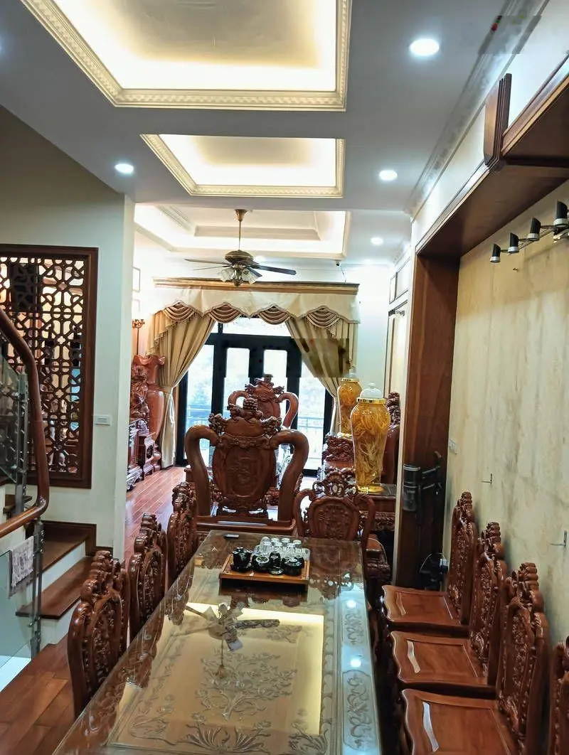 BÁN GẤP NHÀ 5 tầng QUANG TIẾN, DIỆN TÍCH : 50M2 MT 4M ,giá : 11,7 tỷ, tặng full nội thất xịn sò