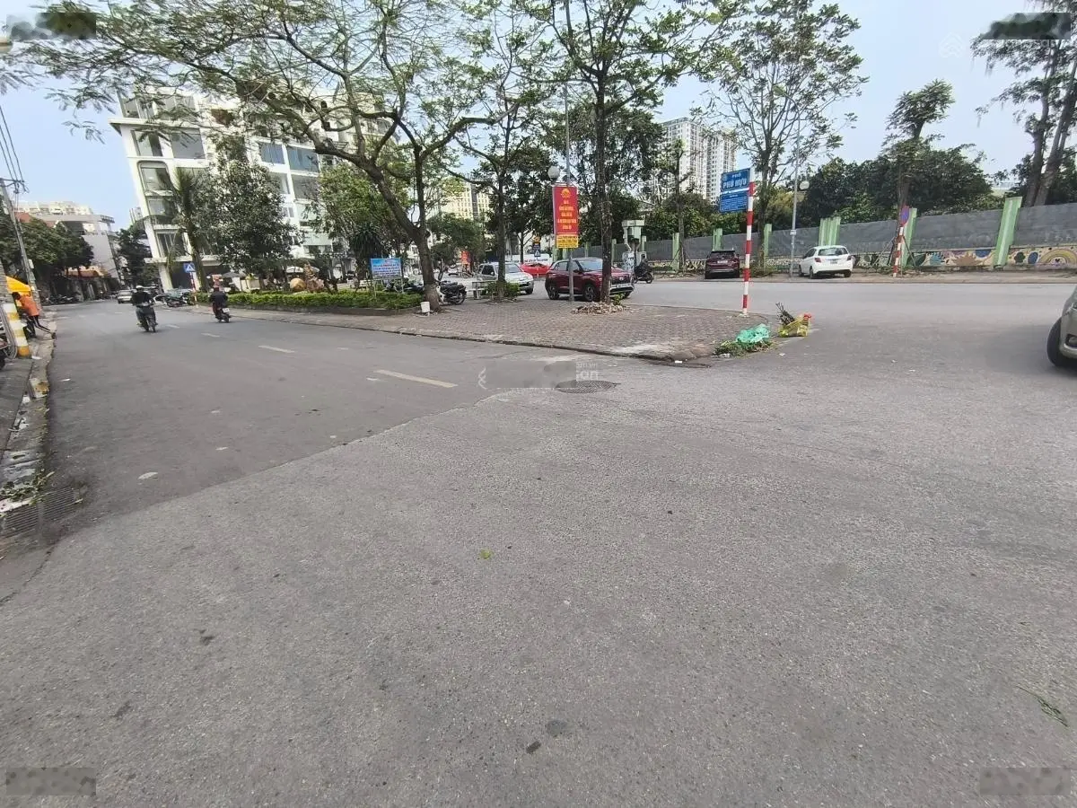 Bán nhà dân xây phố ái mộ - ô tô vào nhà - 90m - 4 tầng - giảm 1tỷ còn 19.2 tỷ
