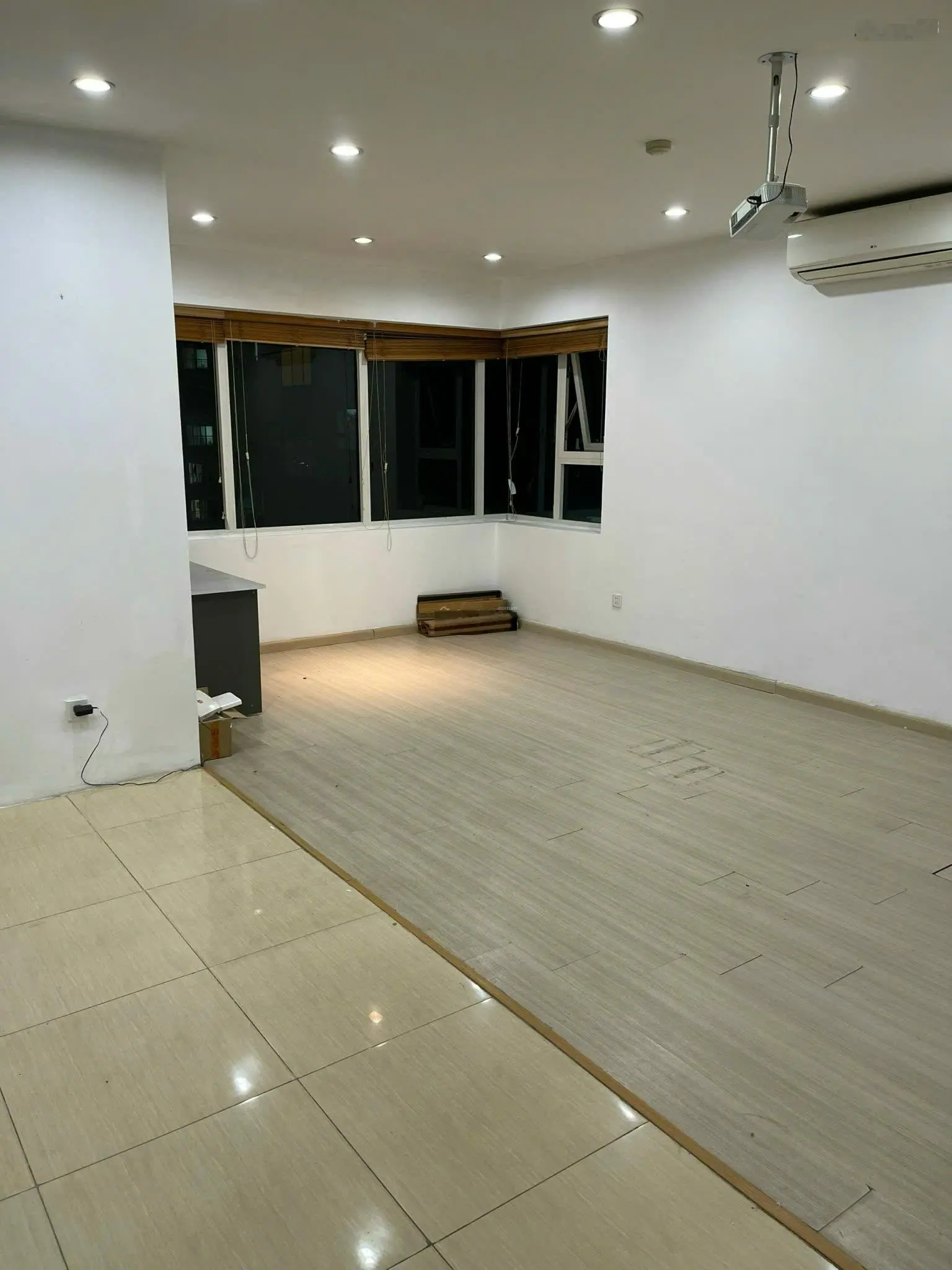 Chính chủ bán căn hộ 99m2 tại Hồ Gươm Plaza, 3PN 2W, full nội thất mới, giá bán 4,95 tỷ