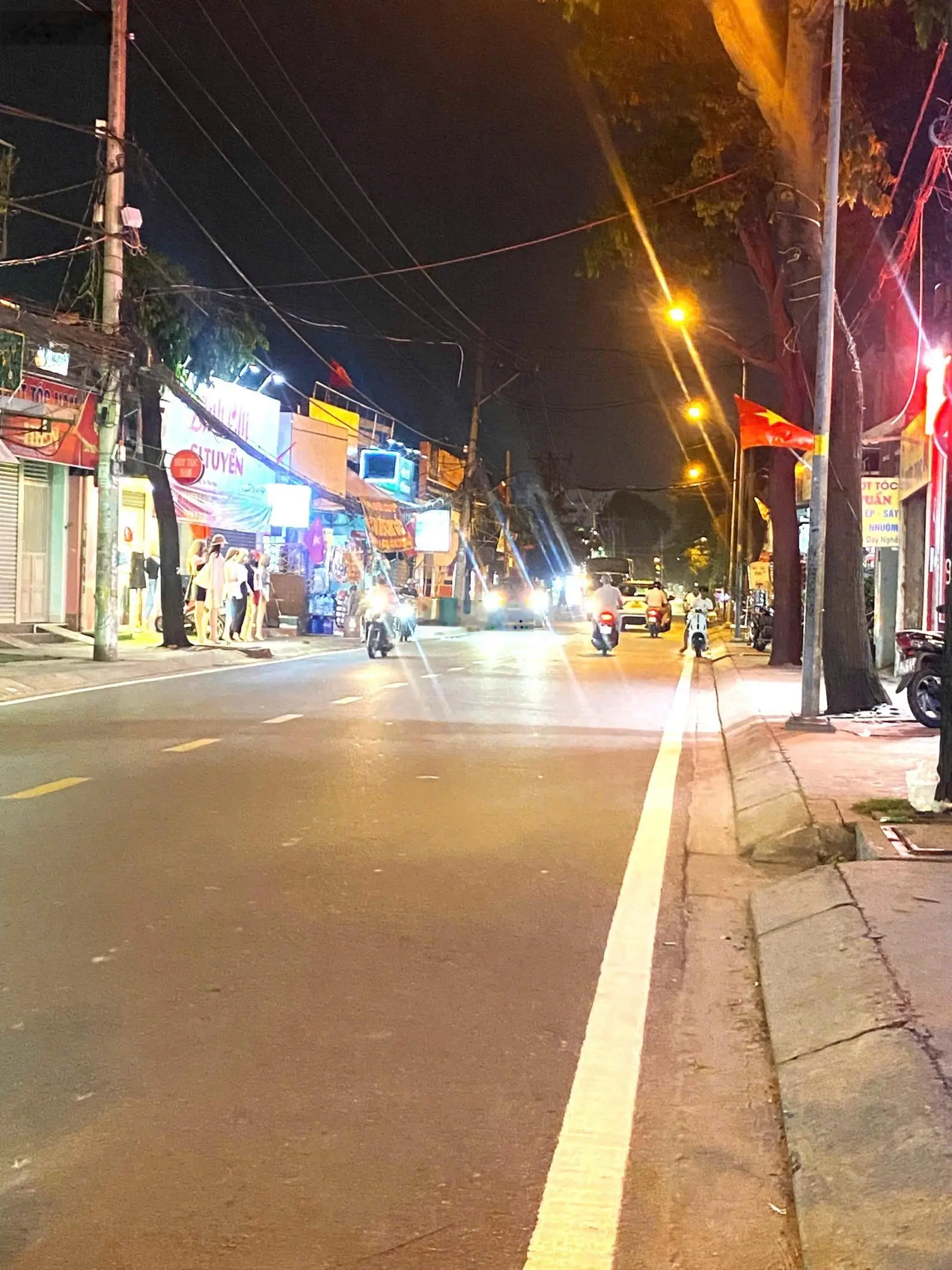 Bán nhà 3 Tầng Linh Đông, gần Phạm Văn Đồng 65m2 giá chỉ 4.73 tỷ ở ngay