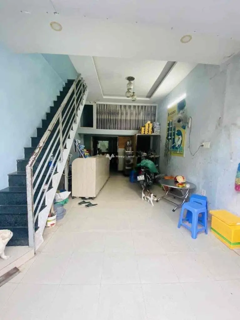 Bán nhà VTKD 8M ngay Nguyễn Sơn 4 x 13- 2 tầng hơn 5 tỷ tl