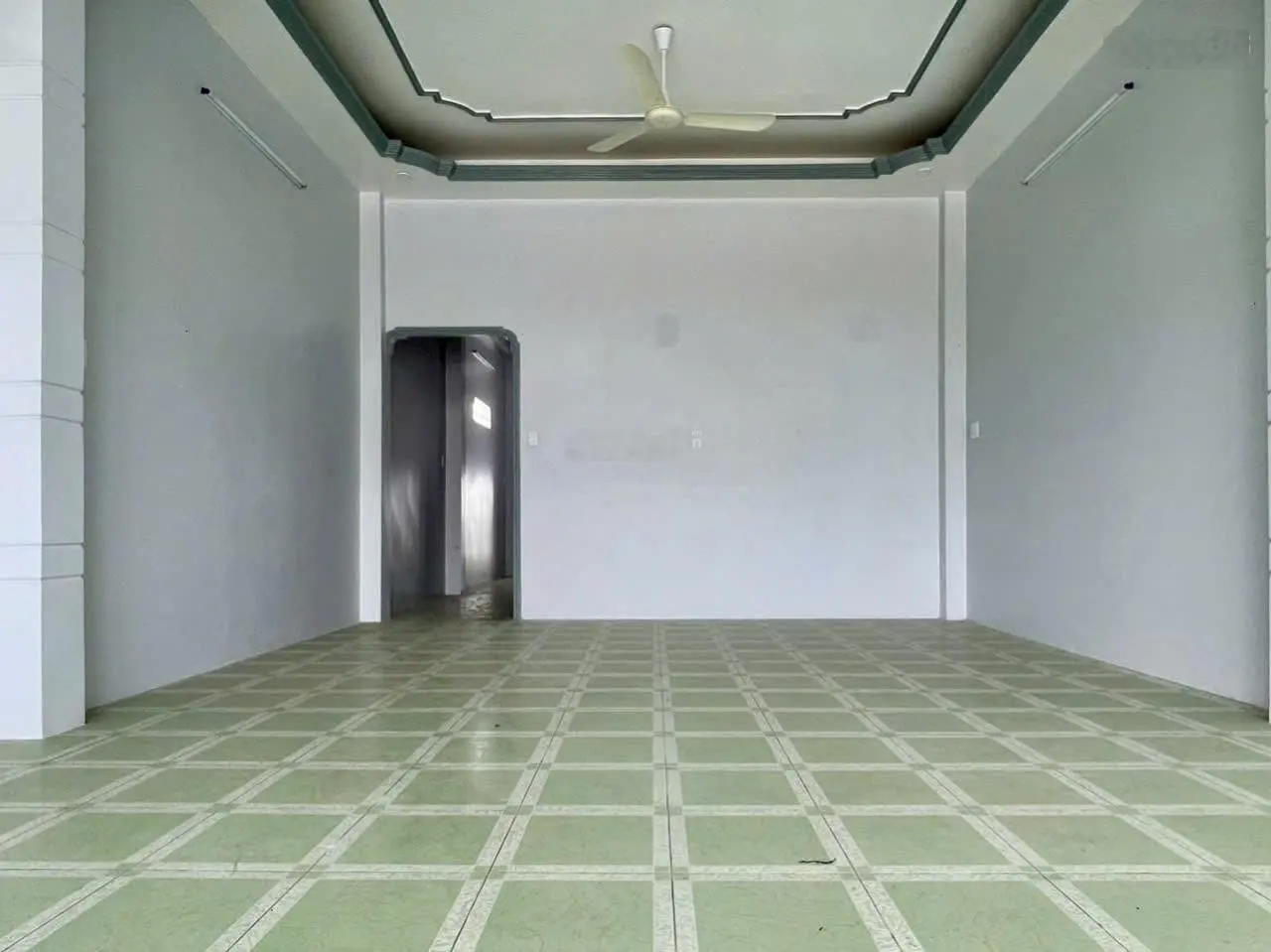 Bán nhà mặt tiền quốc lộ 50, ngay ubnd thị trấn cần giuộc. sang tên ngay trong ngày
