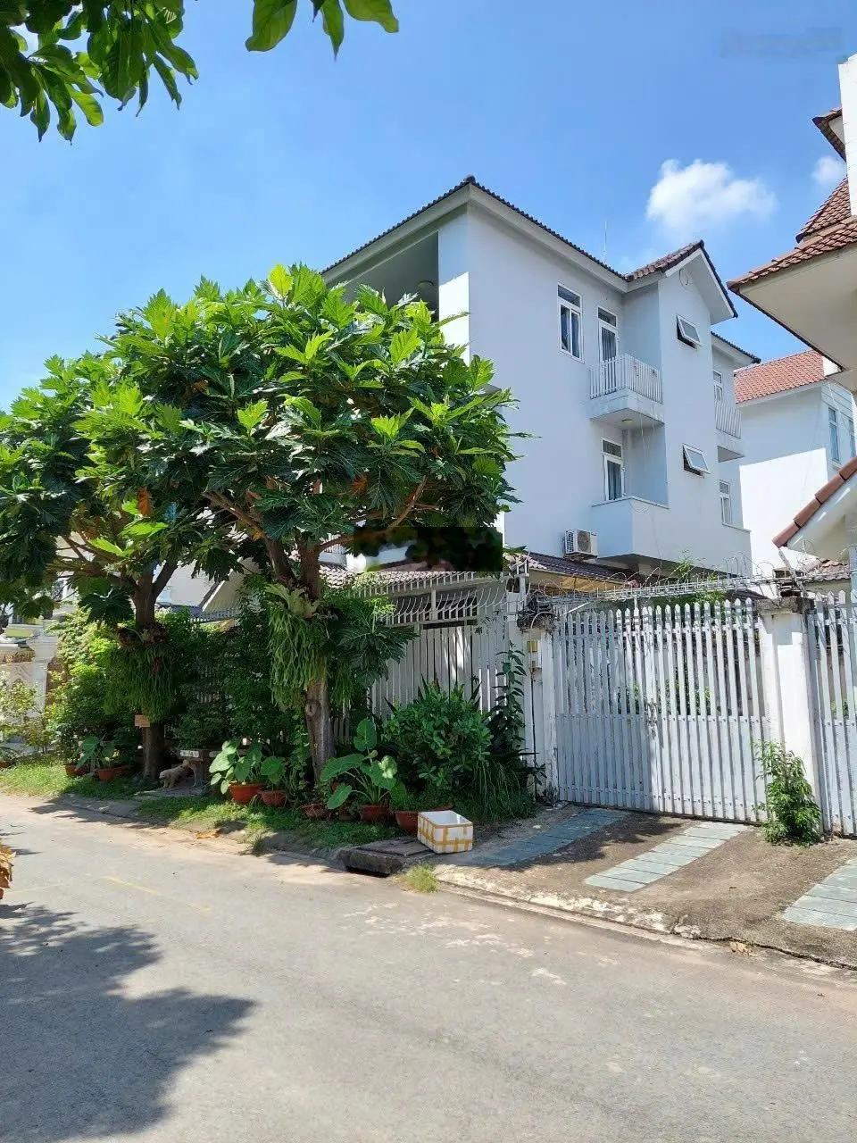 Biệt Thự Đặng Thùy Trâm (Bình Lợi) diện tích đất 240m2 5 tầng , giá 27,5 tỷ