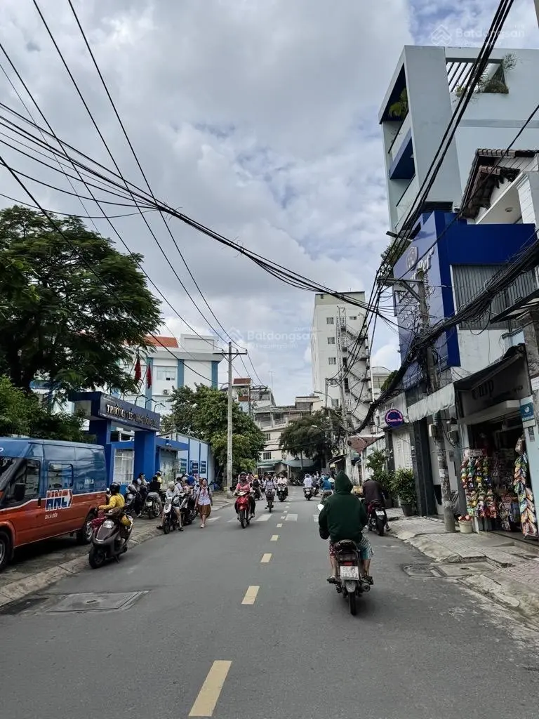 Nhà 4 lầu/3PN ngay chợ Tân Bình (cho thuê 15tr/th), chủ ngộp bán gấp 4,3 tỷ (sổ riêng hoàn công đủ)