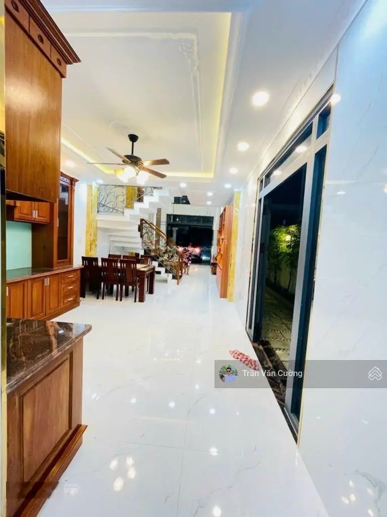 Nhà đẹp ngang hiếm 6m, oto vào nhà, full nội thất, HBC - Thủ đức, ra TTTM Gigamall 5p 11tỷ5