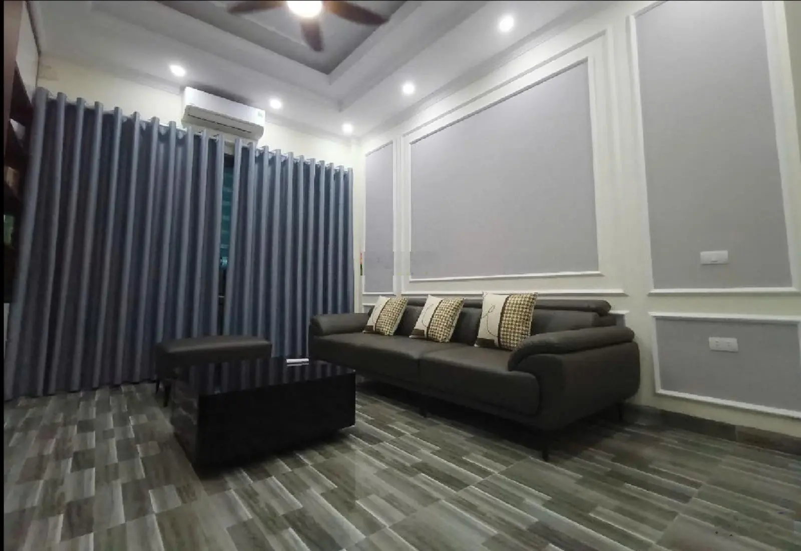 Bán nhà đường Nguyễn Đổng Chi - 7 tầng thang máy - nhà mới dân xây - nội thất đẹp ở ngay - 10,2 tỷ