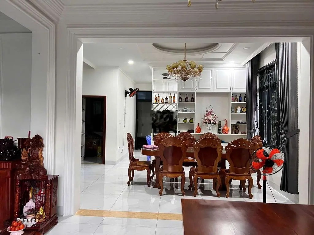 Chủ chuyển về sài gòn sống cần bán lại căn biệt thự góc 2 mặt tiền p11