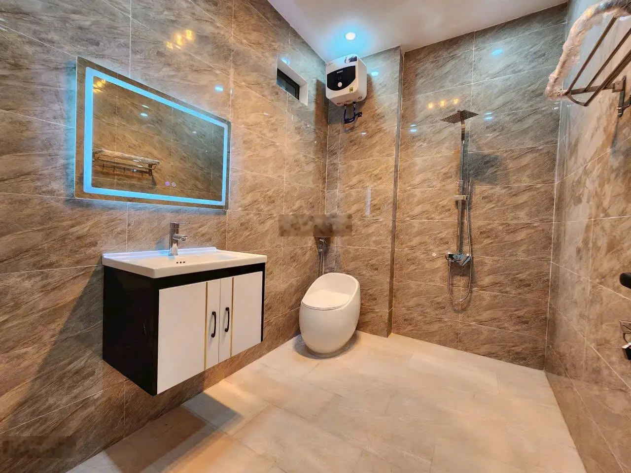 Bán nhà 3 tầng xây độc lập tại Hoàng Mai, Đồng Thái, An Dương. Giá 2,38 tỷ