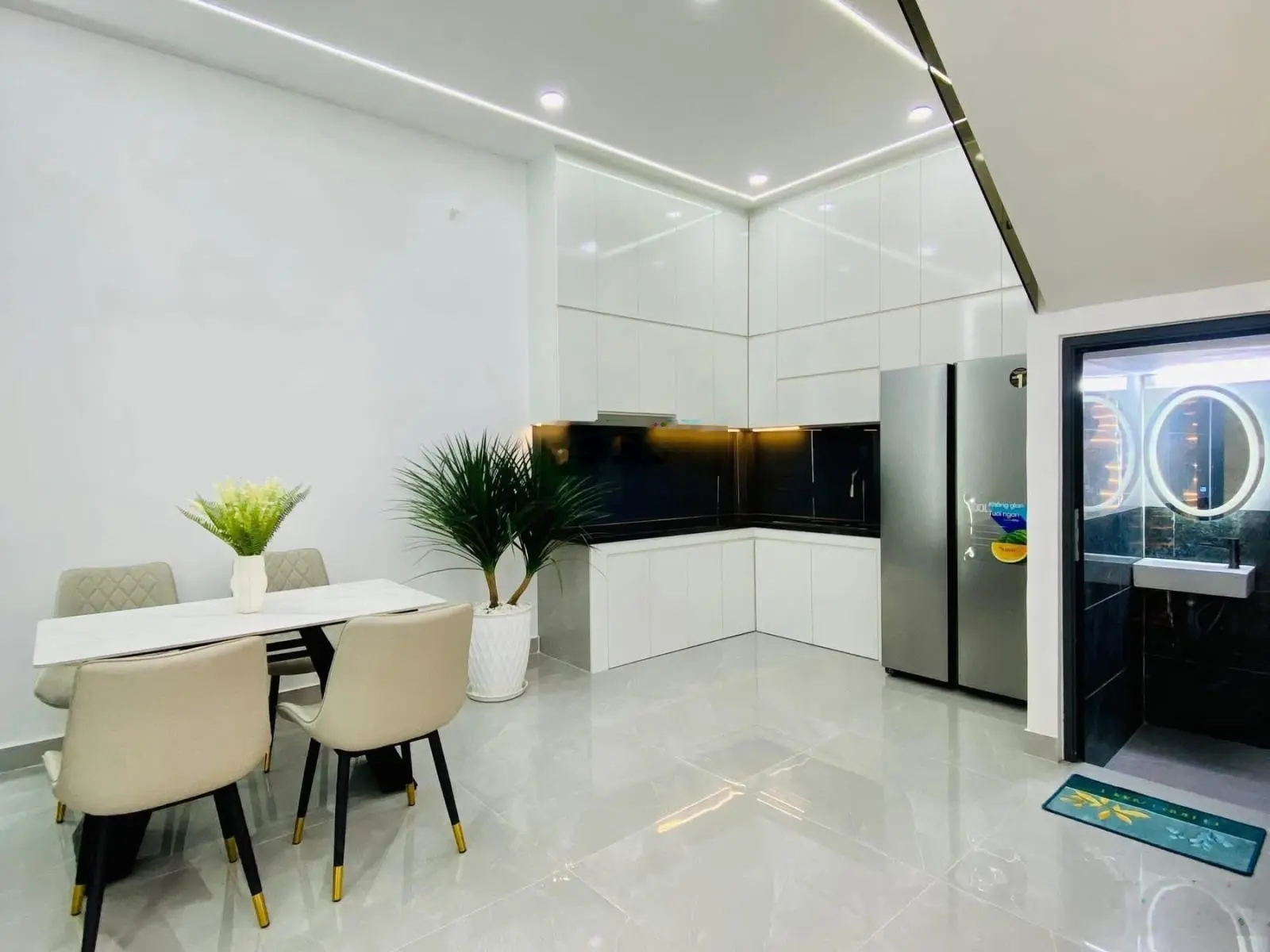 Chủ đi định cư bán gấp nhà Phạm Đình Toái - Q3, gần bệnh viện Da Liễu. 76m2 đang cho thuê 24 tr/th