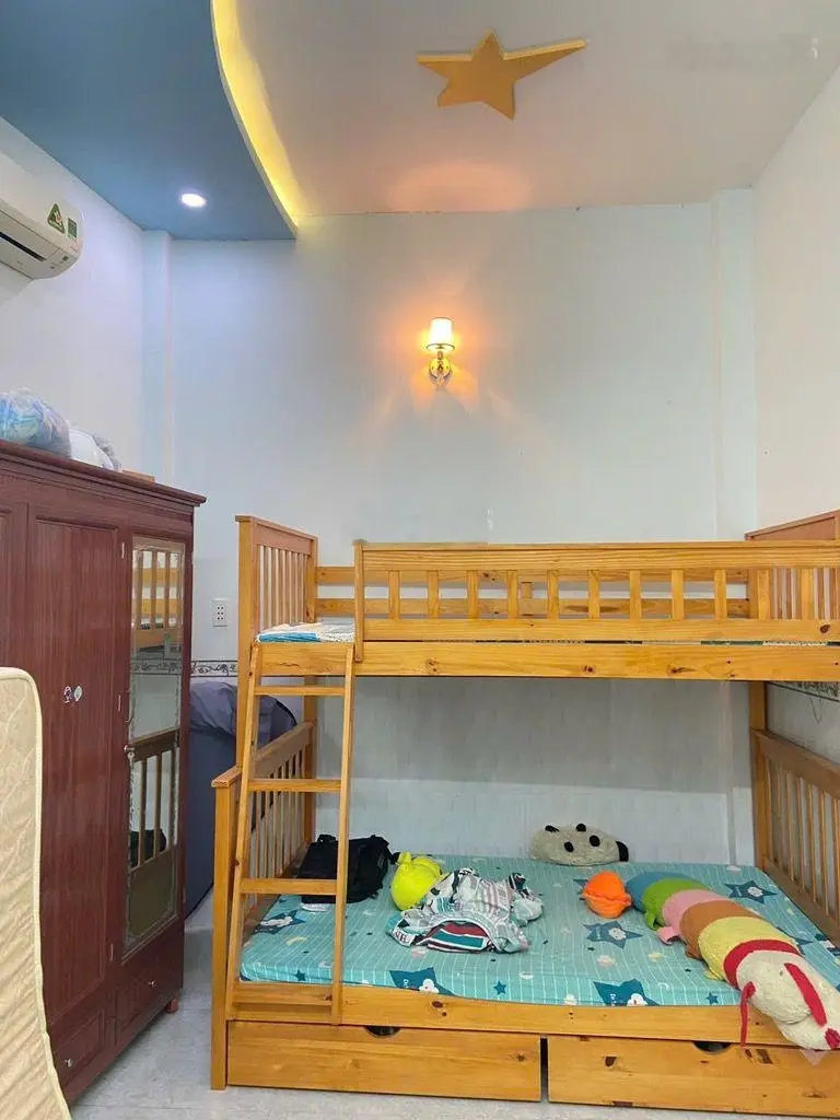 Bán nhà 2 lầu chỉ 4,25 tỷ Nguyễn Duy Trinh Q9. DT 54m2 SHR. LH 0777066878