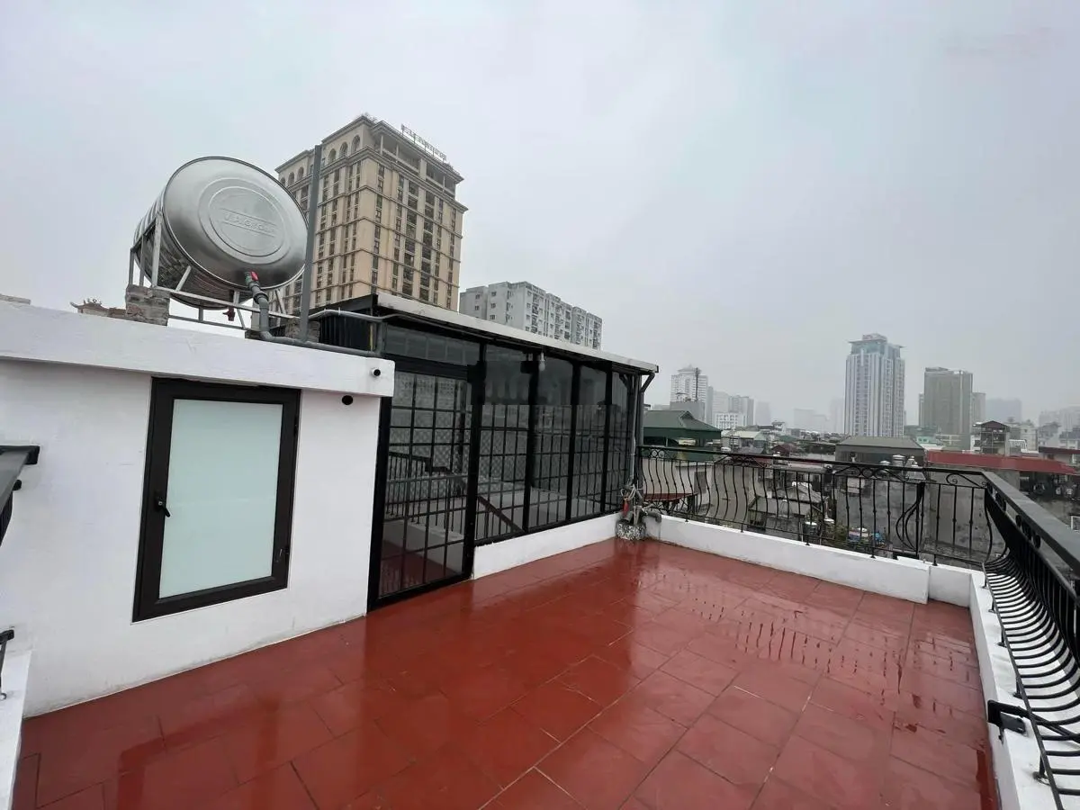 Bán nhà Hoàng Cầu 210tr/m - nhà xây mới - 53m - 7tầng thang máy - MT 6,8m