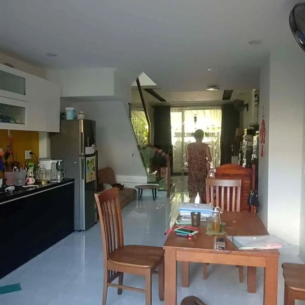 Nhỉnh 3ty có nhà 3 tầng 3mê oto đỗ sân thanh khê