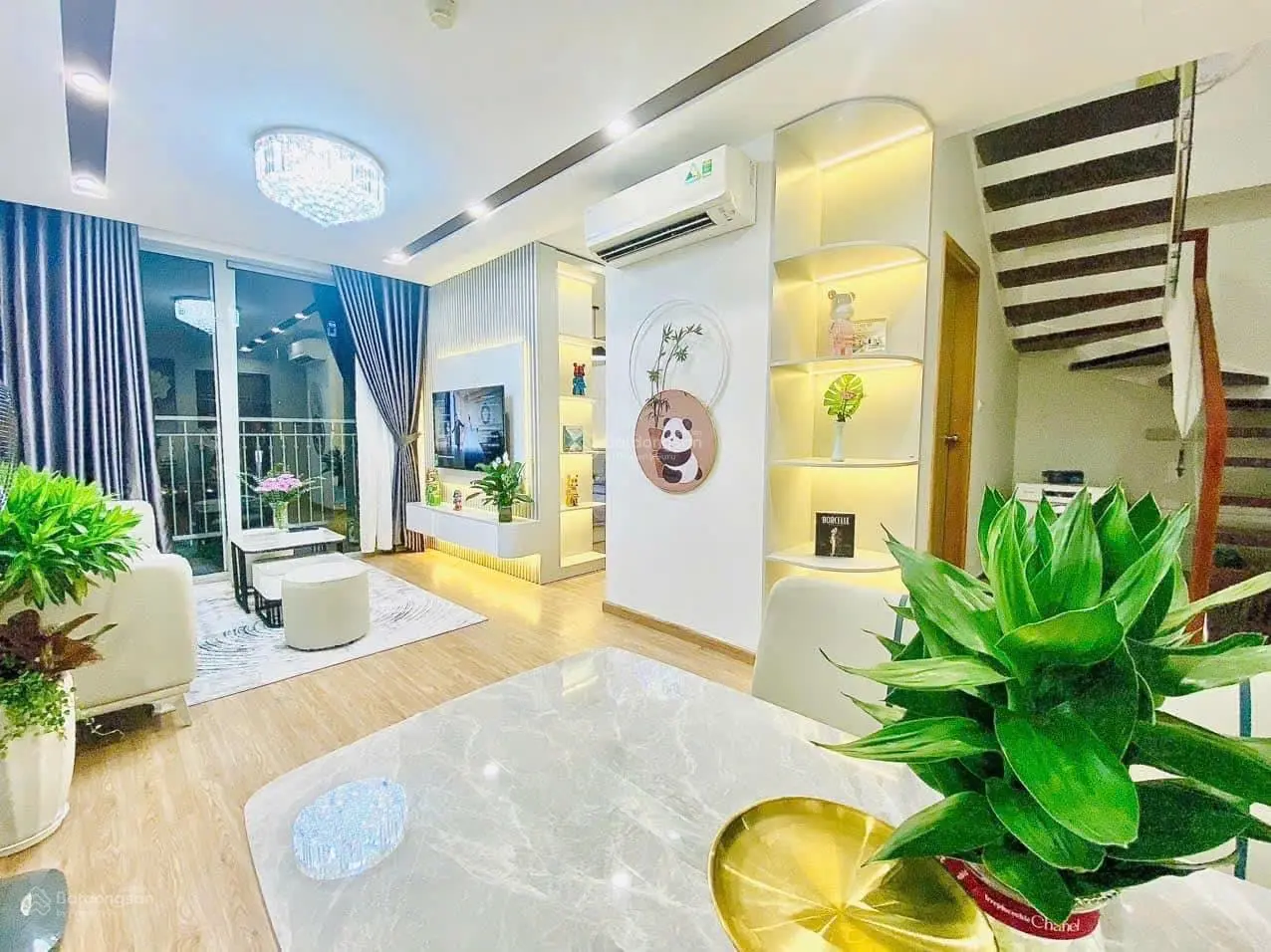 Chính chủ thiện chí gửi bán căn hộ 2PN 72m2 tại tòa HH2 90 Nguyễn Tuân full nội thất giá 5 tỉ