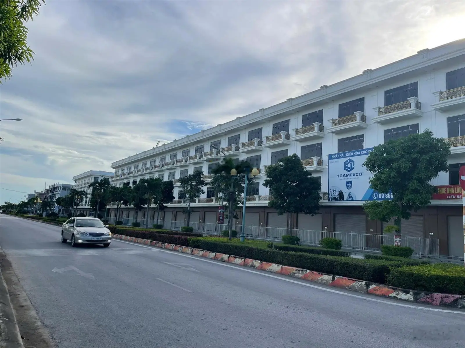 Tặng xe vf3 khi mua nhà mặt đại lộ csedp, kđt xuân hưng. hotline: 0966 343 ***