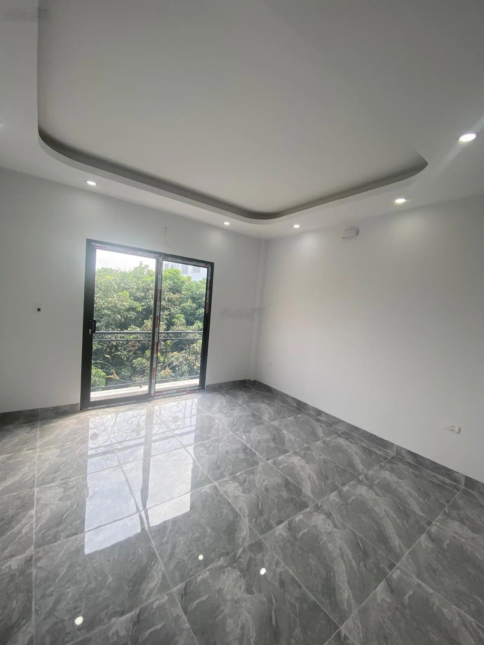 BIỆT THỰ LIỀN KỀ VIEW HỒ. 65m2 .5,x Tỷ ,2 MẶT ĐƯỜNG TRƯỚC SAU VÀO NHÀ ,GARA Ô TÔ RỘNG RÃI