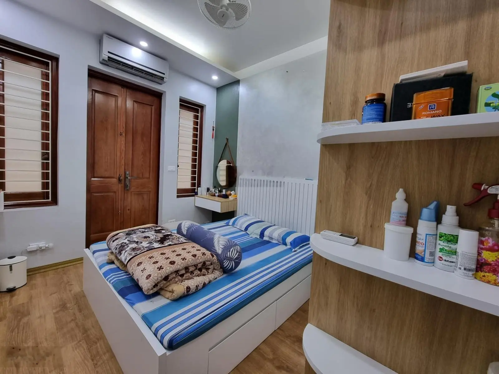 Bán nhà mỹ đình, dân xây, sát phố, 30m ra ô tô, đủ đồ, ở ngay, lô góc, sổ đẹp, 40m2, nhỉnh 6 tỷ
