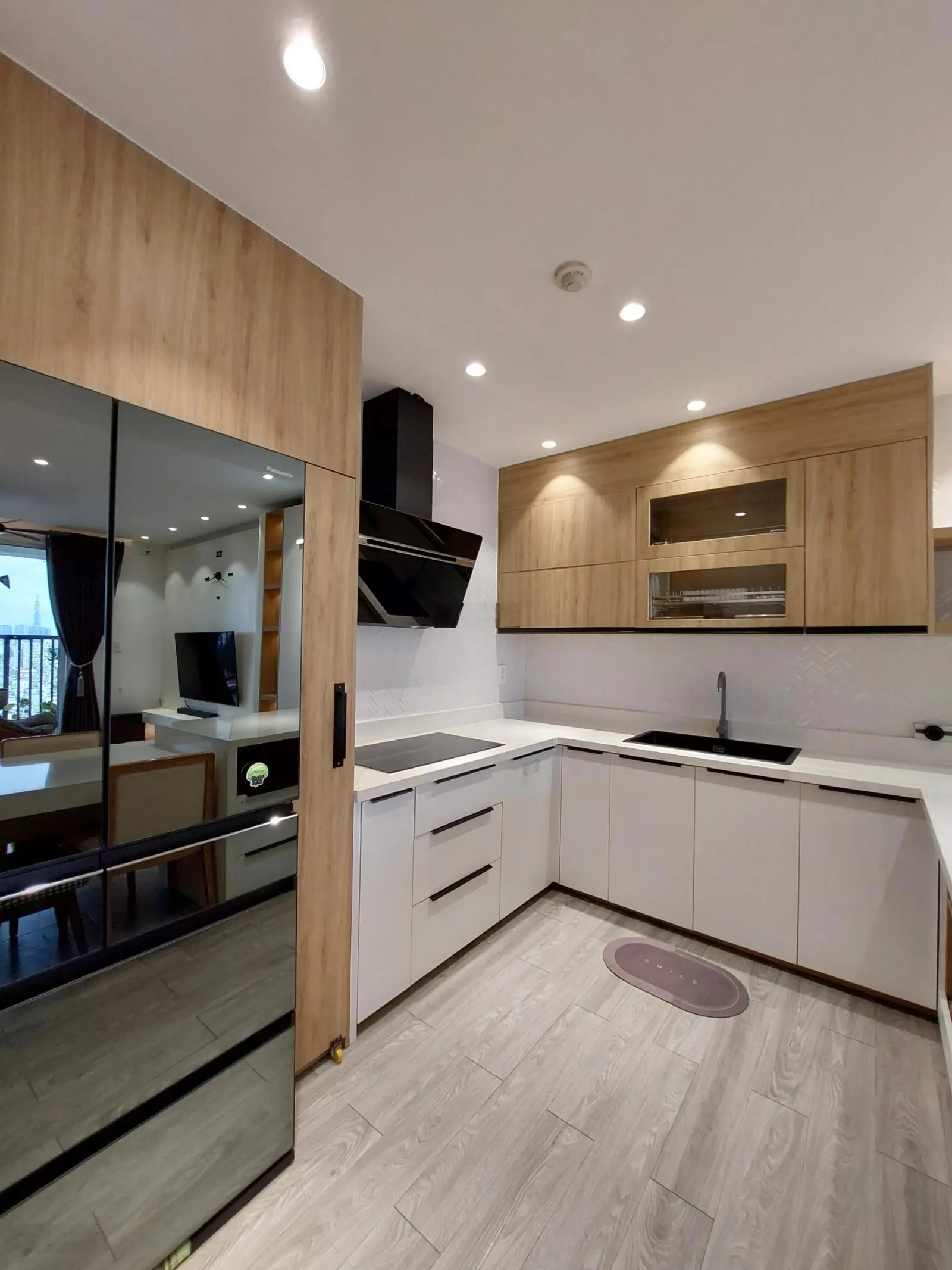 Cần bán gấp căn hộ 3 phòng ngủ, 100m2, 7.050 tỷ, HDMB, hỗ trợ vay ngân hàng - Tòa Orchard Parkview