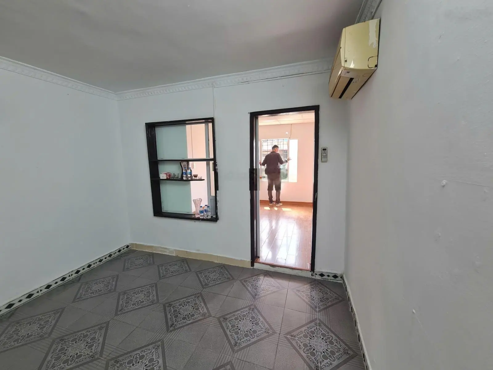 Nhà tập thể thành công - vị trí đẹp chợ thành công - diện tích 60m2 - 2 ngủ - 1 kho - 1wc