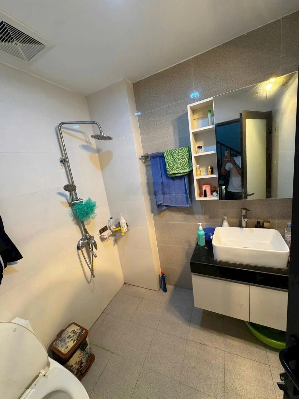 Chính chủ gửi bán nhà mặt ngõ nhà nước - Thượng Thanh - Long Biên , full Nội Thất , gần oto tránh .