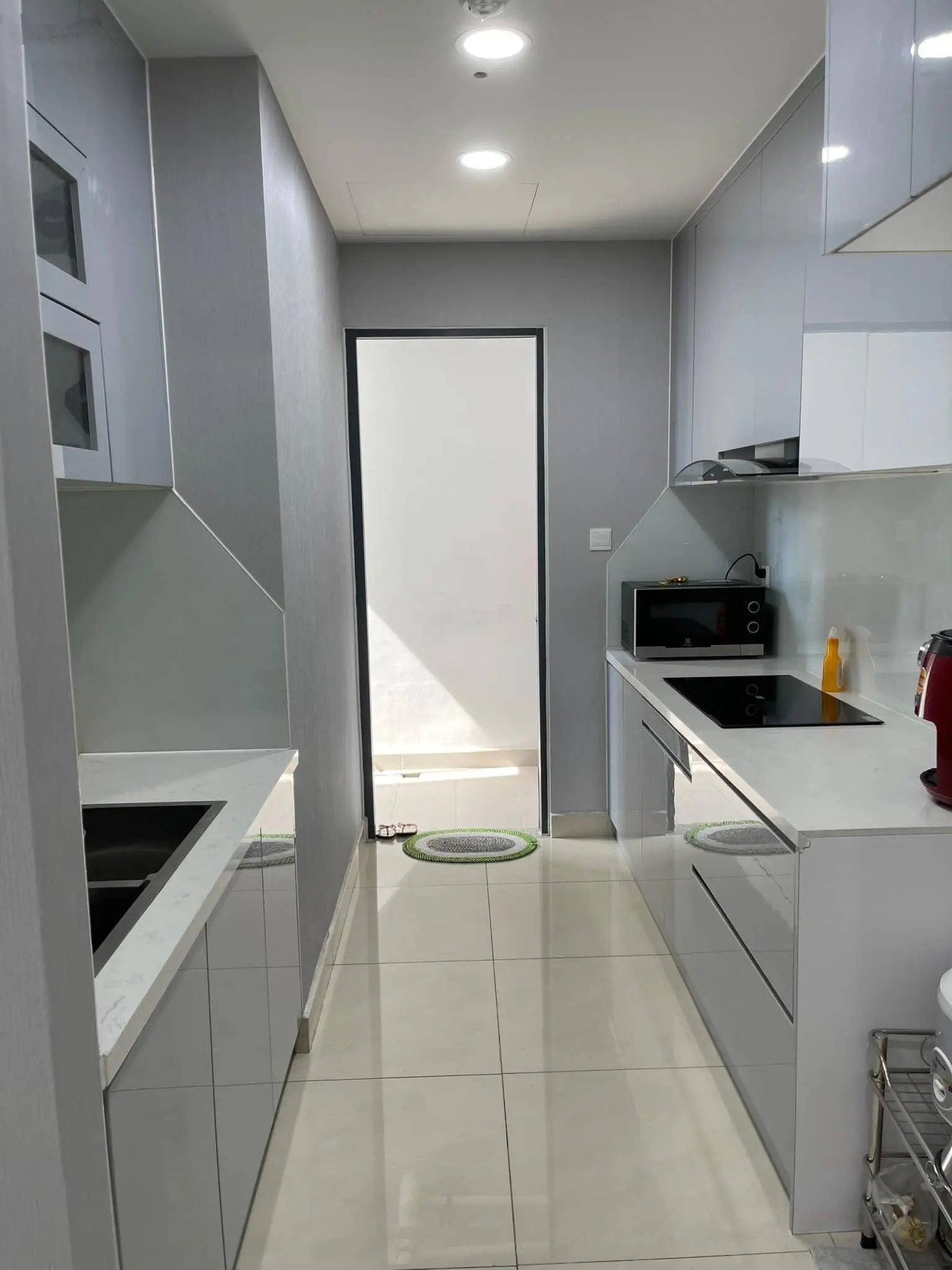 Ngộp ngân hàng - Bán Emerald 1PN 53m2, có nội thất, giá 2.9 tỷ