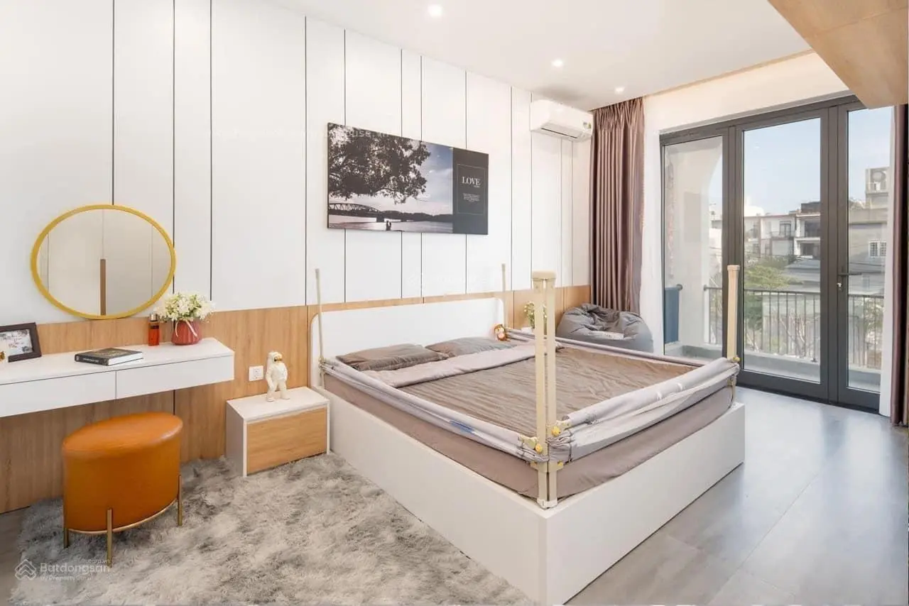 Cần bán gấp nhà (60m2) Đ. Hoàng Phan Thái, Bình Chánh, SHR hiện đang cho thuê 8 triệu/tháng