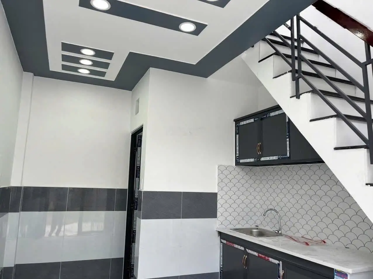 Bán dãy trọ mới xây hiện đang thuê full phòng 170m2 Huỳnh Văn Trí gần Trường THPT Bình Chánh, SHR