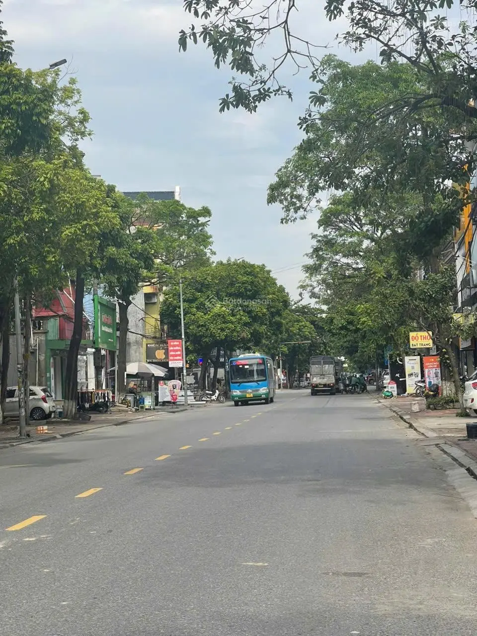 Bán lô mặt QL17 gần ngã tư Đông Bình, buôn bán kinh doanh được luôn