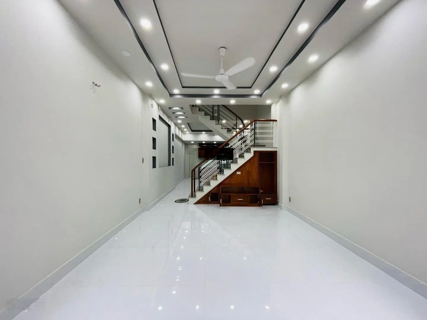 Nhà MT hẻm xe hơi cần bán đường D5, P25 Bình Thạnh. Sổ hồng riêng, Giá 3tỷ5/căn 65m2, LH 0336 556 ***