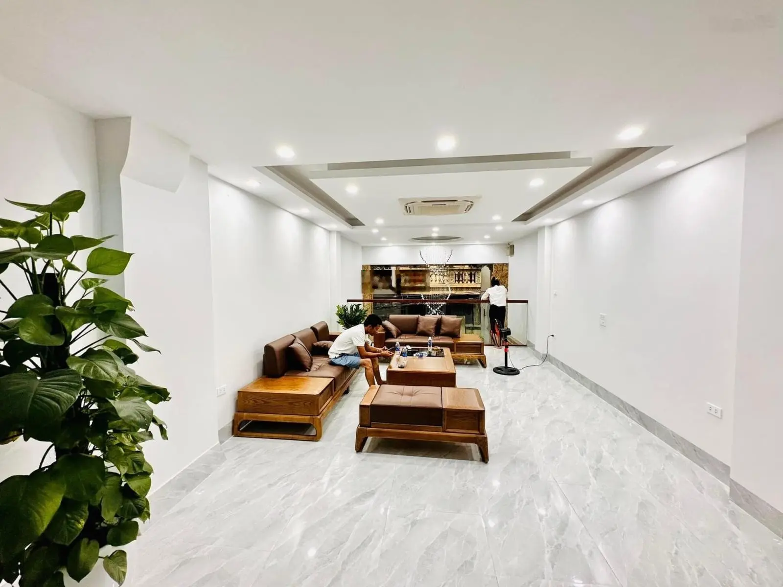 Bán nhà Linh Đàm, vỉa hè 3 ô tô tránh, toà nhà văn phòng, chủ mót bán, 65m2, hơn 14.99 tỷ