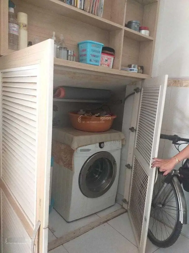 Bán nhà Quận 3, Lý Chính Thắng, 2 tầng x 23m2, 3 căn ra mặt tiền, 2. X tỷ