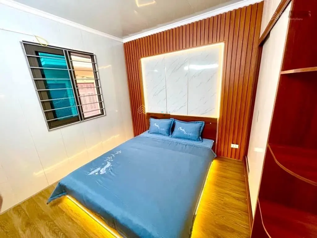 Ngõ thẳng cách 20m ra ô tô tránh bán nhà phố Trạm sát Aoen 40m2 x 5 tầng giá hơn 6,7 tỷ có TL