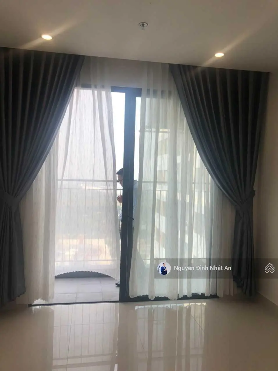 Bán ăn hộ 2PN 59m2 sẵn sổ - Tặng nội thất - giá tốt - view hồ bơi & công viên - Xem nhà 24/7