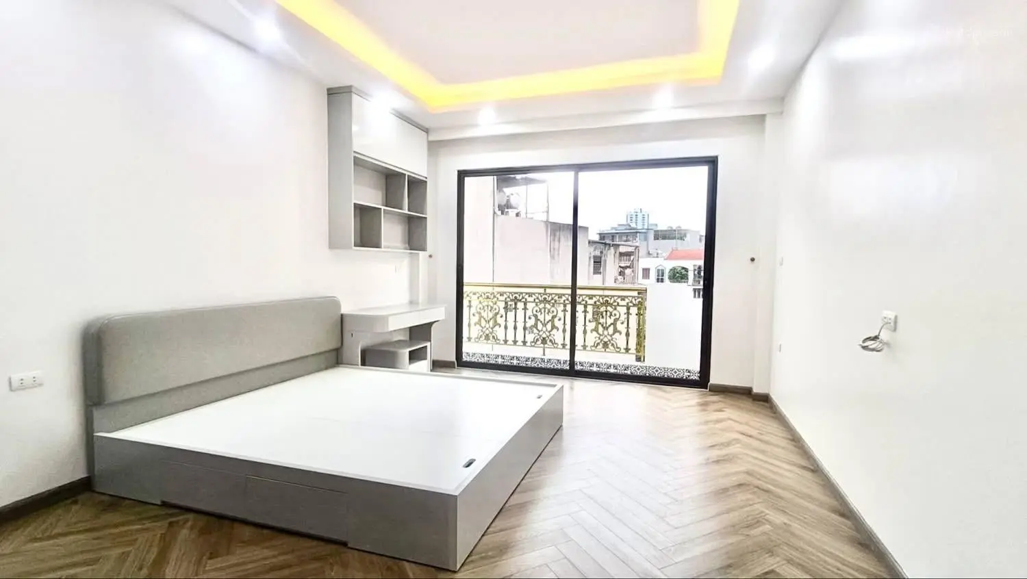 Chính chủ bán nhà mặt tiền Hoàng Mai - 7 tầng thang máy ôtô - kinh doanh ở sướng - giá trị tăng