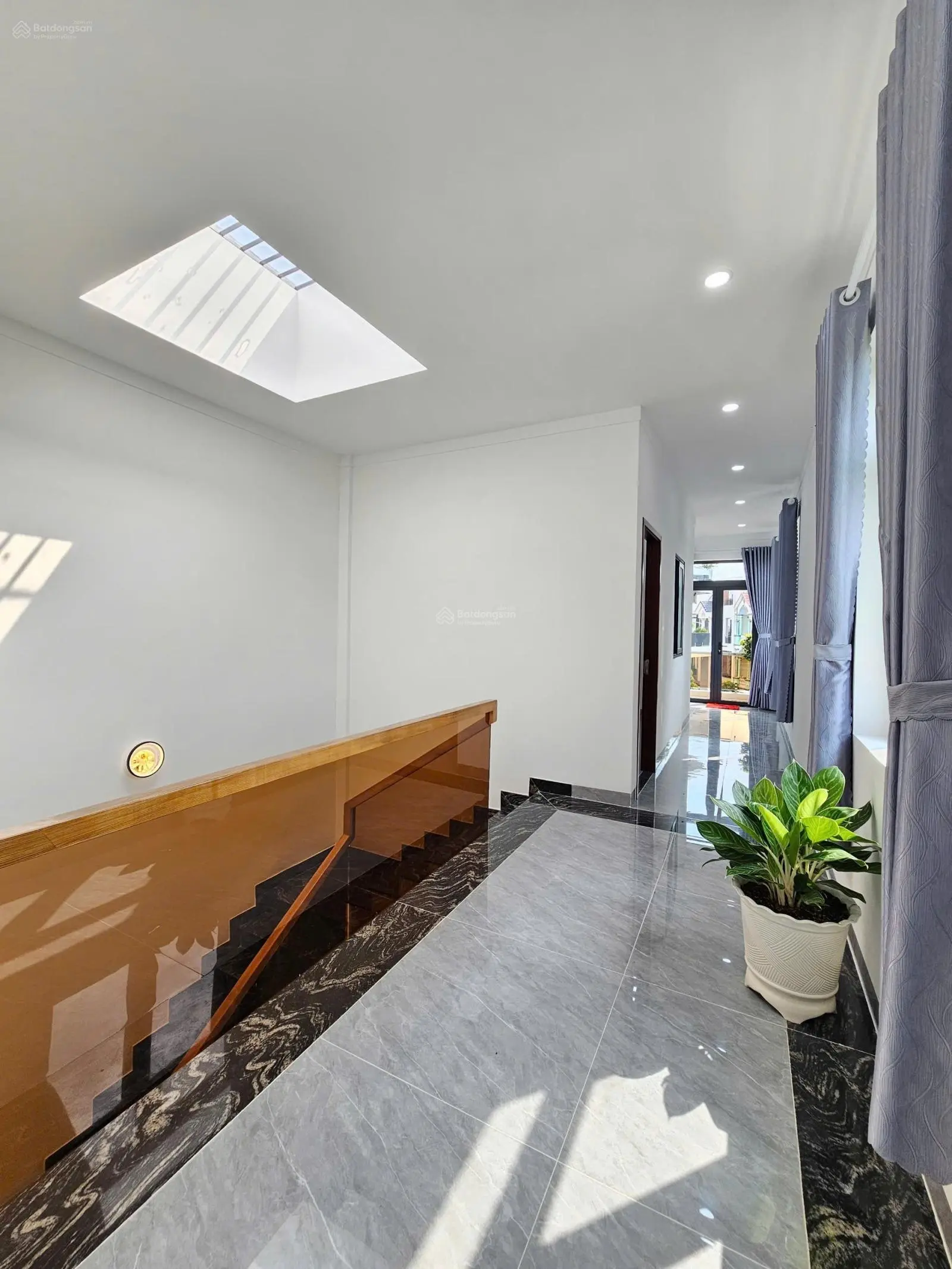 Căn Góc 2 Mặt Tiền: 6Tỷ800_92m2 Nhà 1 Trệt 2 Lầu Full Nội Thất KDC Phú Hồng Thịnh 8, TP.Thuận An