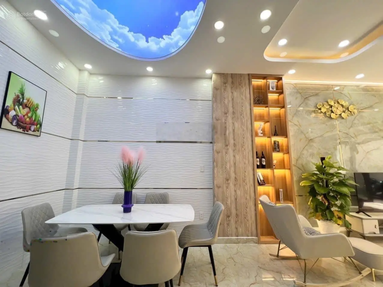 Nhà bán ngộp đường Trần Quốc Thảo, Quận 3, 65m2, (sổ hồng riêng)