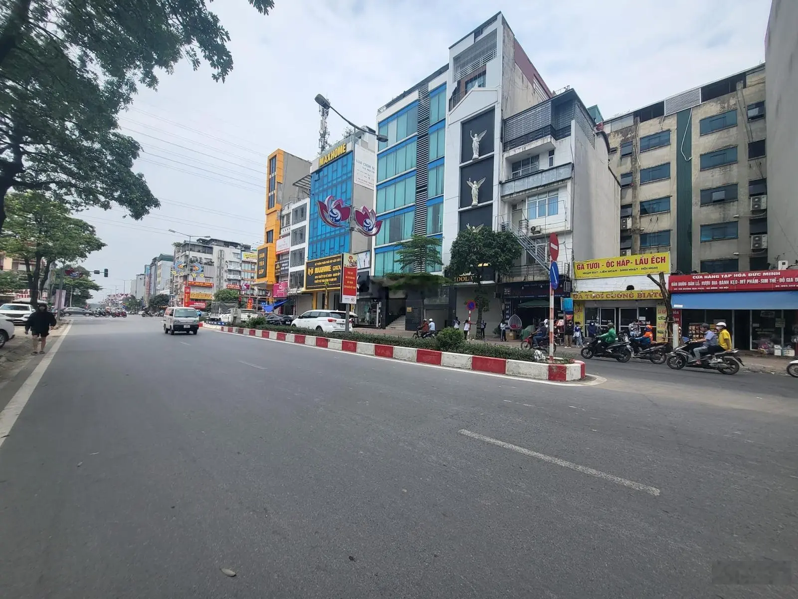 Siêu phẩm mặt phố Vạn Phúc 35m2, 2 tầng, kinh doanh đỉnh, vị trí vip, vỉa hè rộng, giá chỉ 1x tỷ