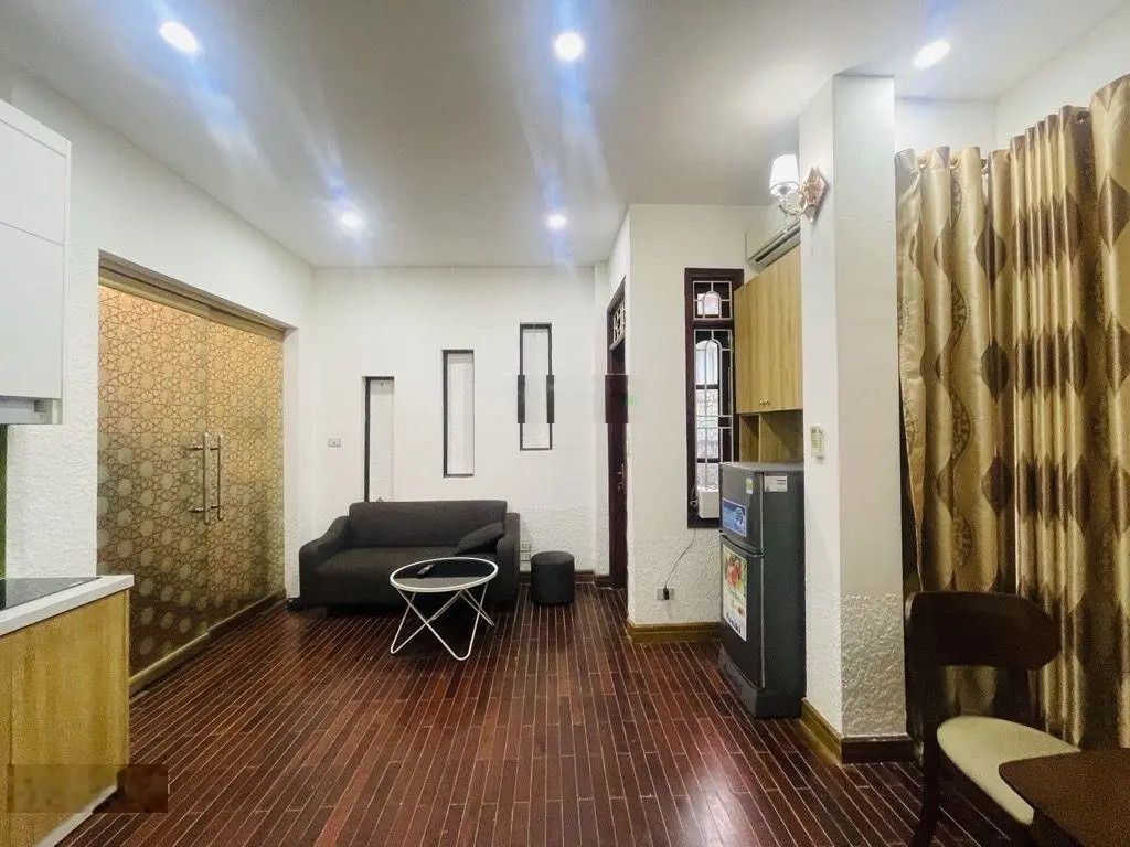 Nhà 5 tầng 42m2 dân xây - ngõ rộng thông thoáng kd - đường láng - đống đa