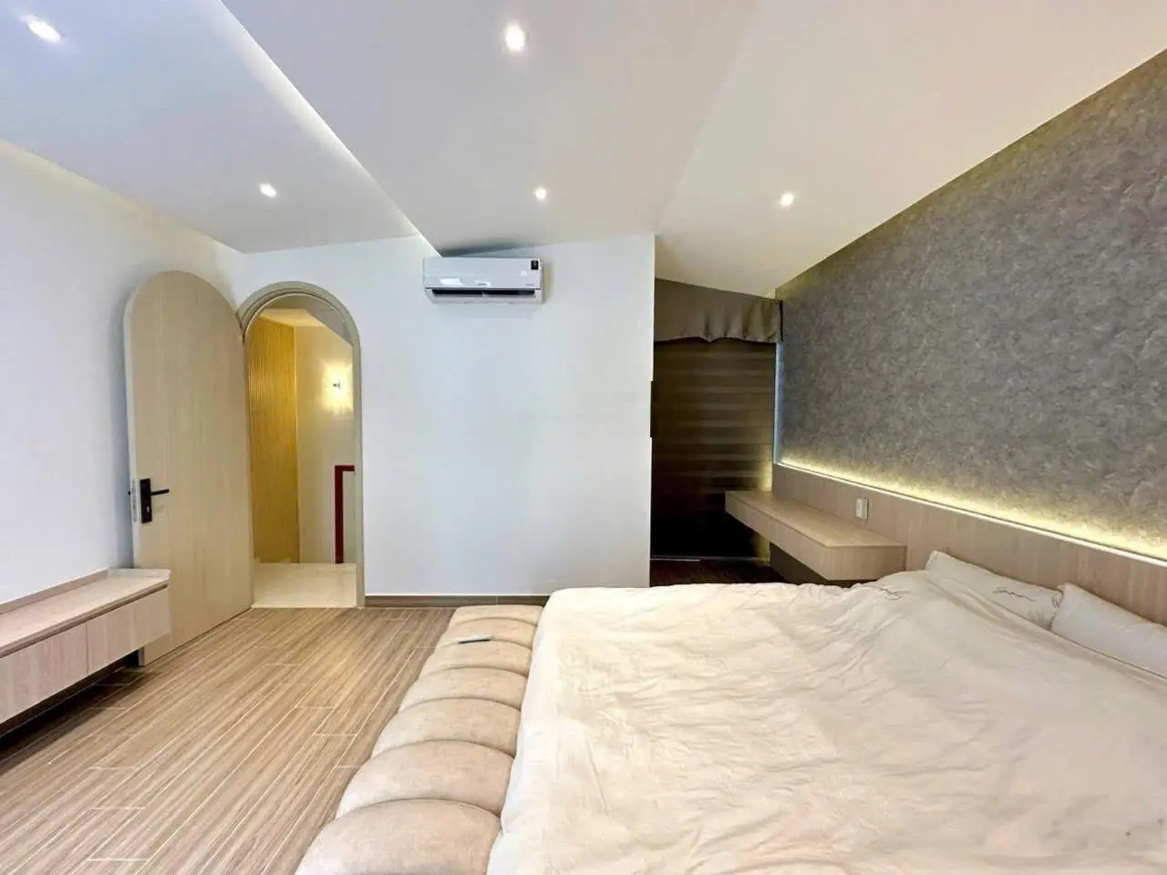 Nhà đẹp 4 tầng bề thế, 80m2 ngang 5, lâm văn bền q7, dân trí cao, nội thất cực đẹp, chỉ 7.9 tỷ