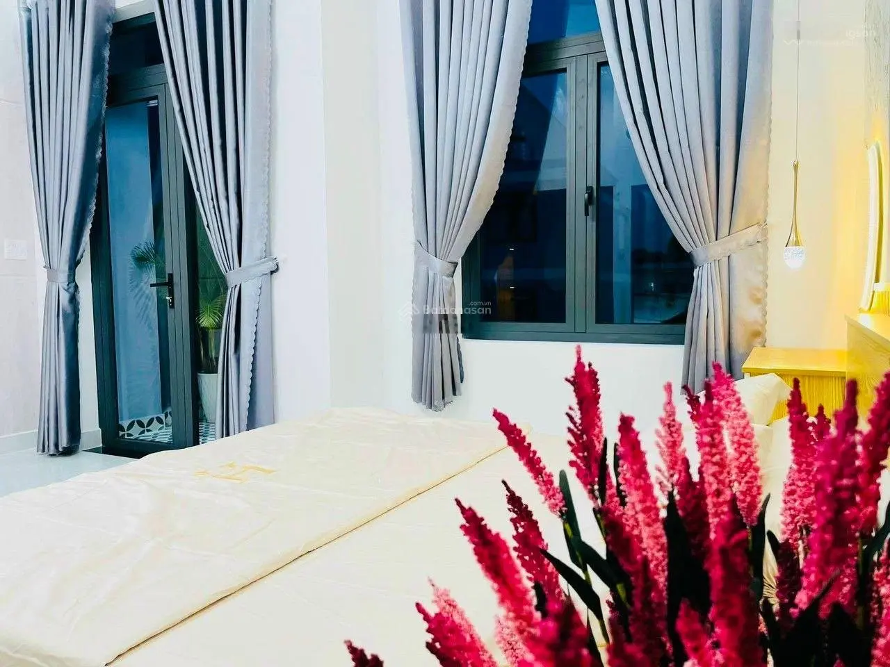 Kẹt vốn bán gấp nhà Nguyễn Tiểu La, Phường 8, Quận 10. Giá 3 tỷ 550. Sổ hồng. LH 0904 430 *** Minh