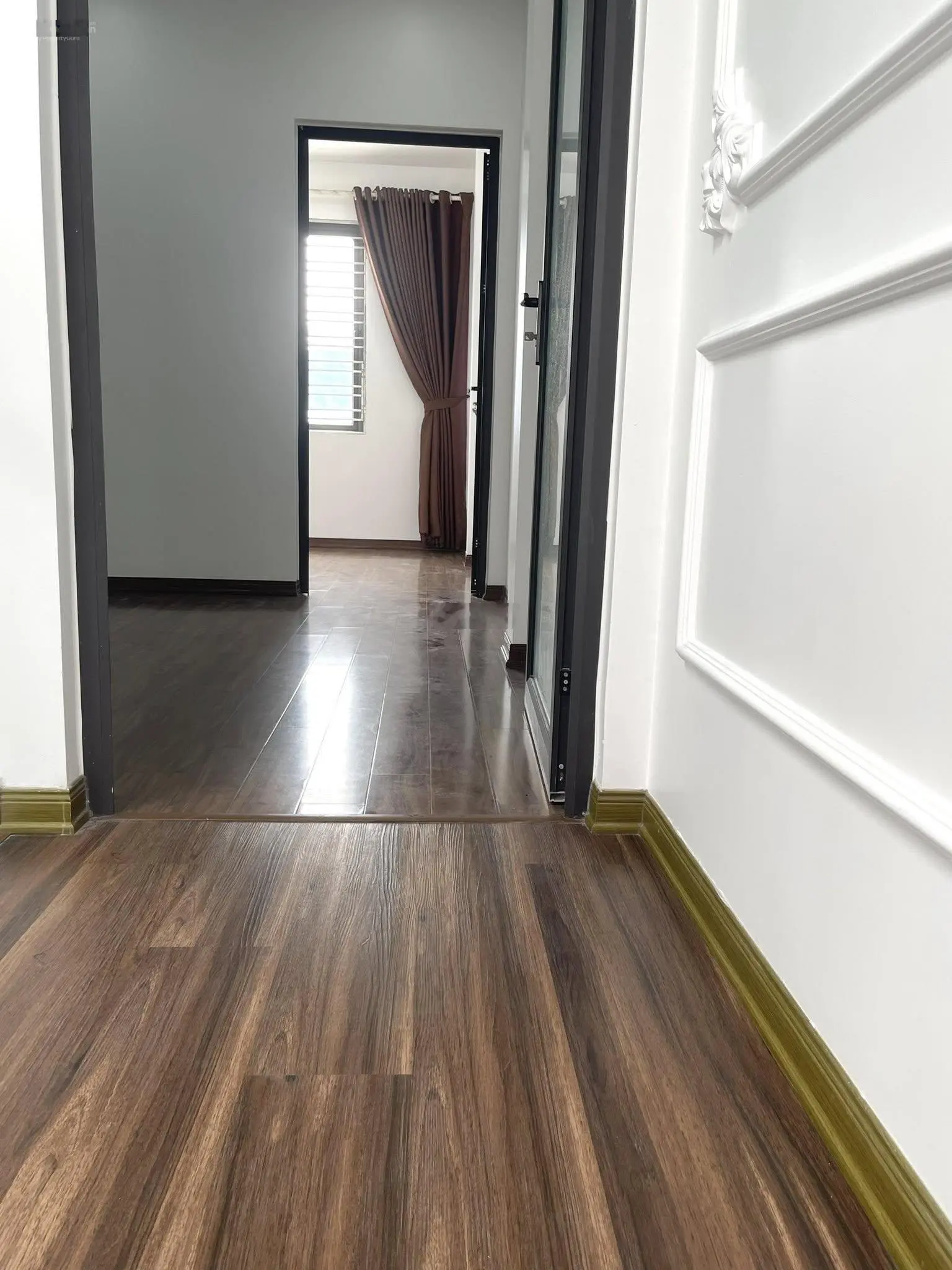 Siêu phẩm nhà 4 tầng mặt tuyến chính đường rộng 20m thông thương TĐC Sao Sáng