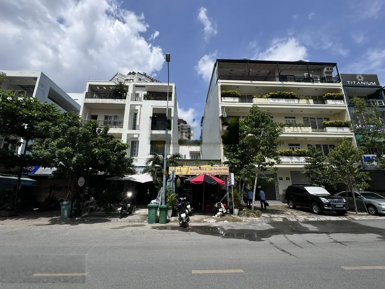 Bán nhà MT kinh doanh Nguyễn Hoàng rộng 40m, Dt: 4x20m cấp 4. Giá: 24.2 tỷ. Lh: 0903398078
