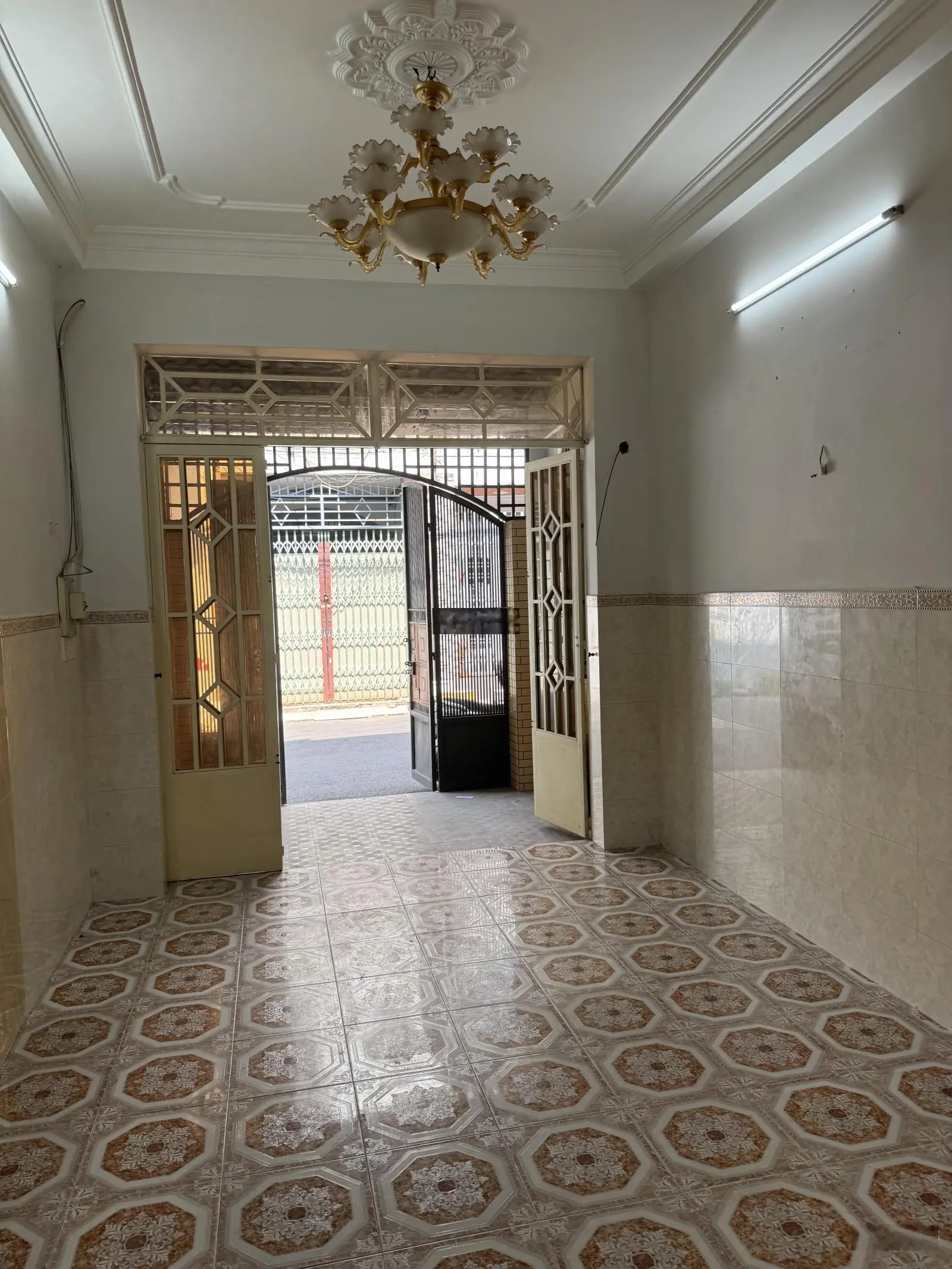 Bán nhà Hẻm thông 7m, 118/90 phan huy ích, P15, Tân Bình. Giá bán: 5,9 Tỷ