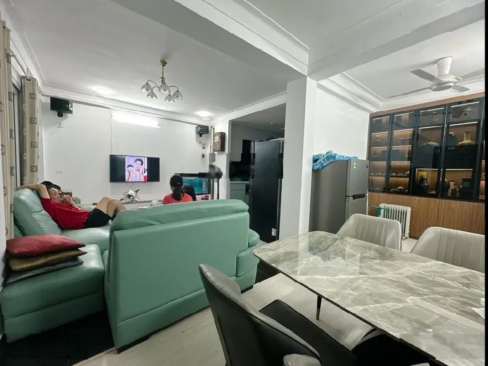 Bán nhà - phố lương yên-55 m2-4 tầng-mặt tiền bề thế- nhà kỹ sư thiết kế-full nội thất ở ngay