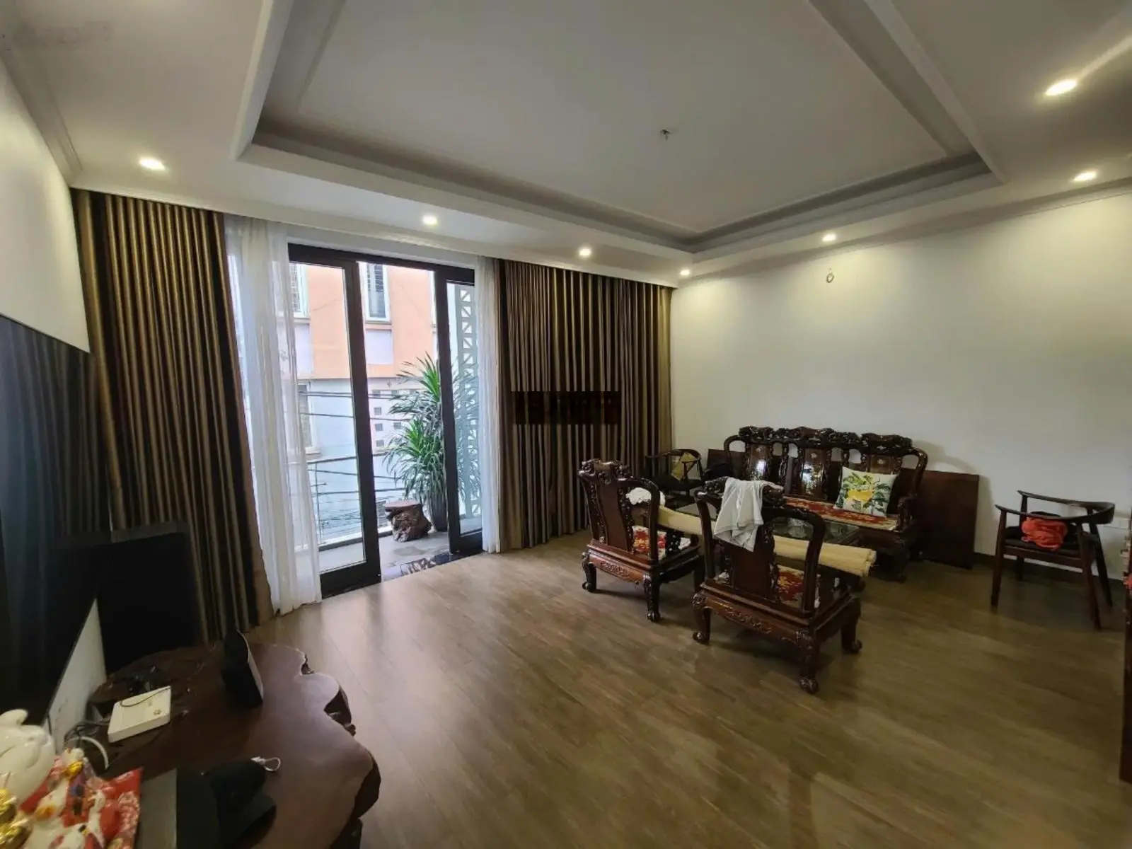 Siêu phẩm - Tây Hồ - nhà cực đẹp - giá siêu Hot - kinh doanh đỉnh - 100m2 - 5 tầng - 20 tỷ