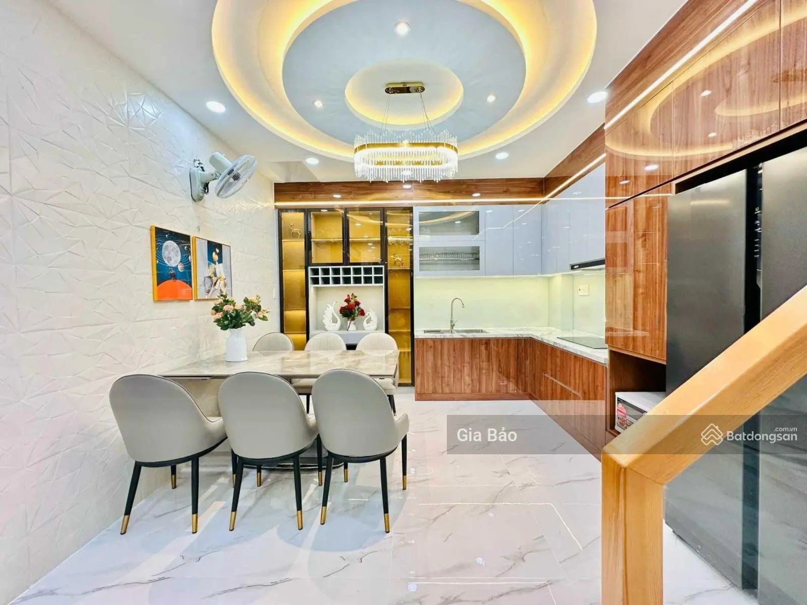 Hạ giá nhà 82m2 Đường Trần Quốc Thảo phường 14 quận 3. Có hợp đồng thuê 30tr/tháng