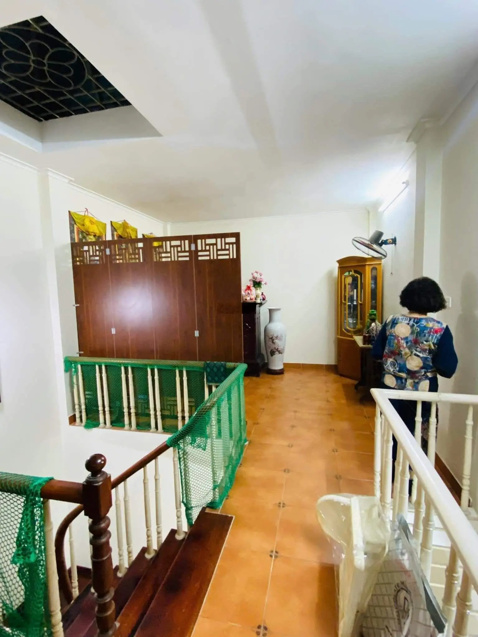 Nhà đẹp - thoáng sáng - ngõ rộng gần đường ôtô - nhà xây chắc chắn - thoáng sáng vô cùng - ở luôn